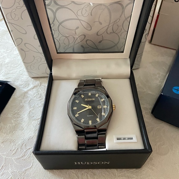 Hudson quartz men watch - Picture 3 of 3